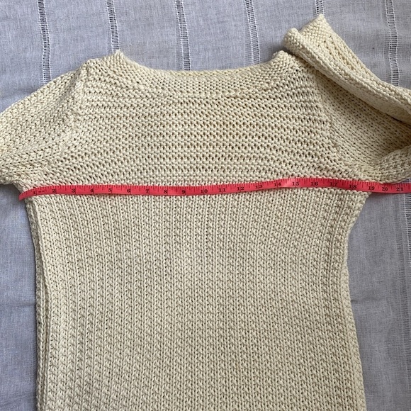 Boden chunky cream knit sweater with quarter length sleeves. - Picture 9 of 11